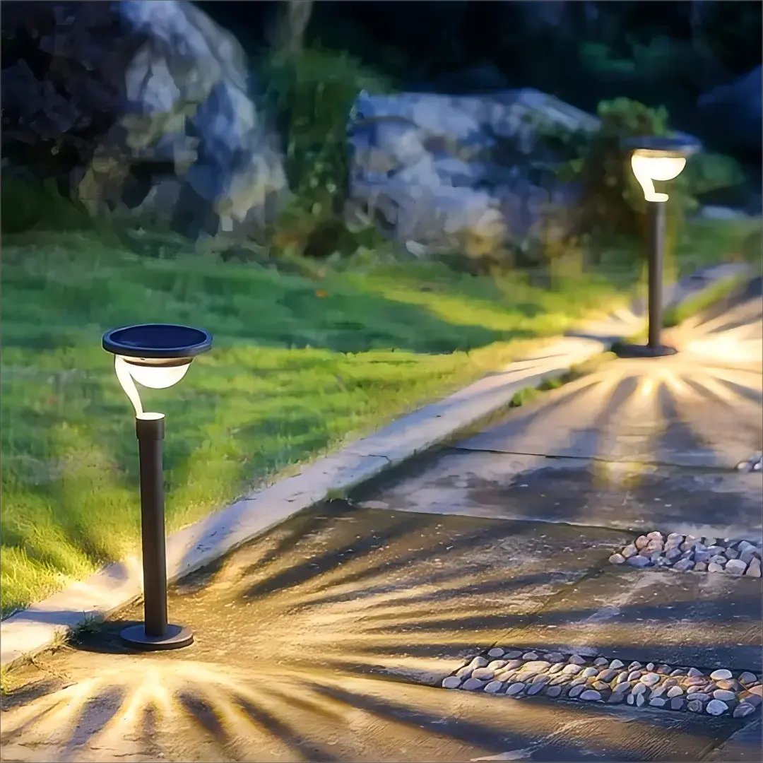 1pc Solar Lawn Lamp for Backyards - Shades Array